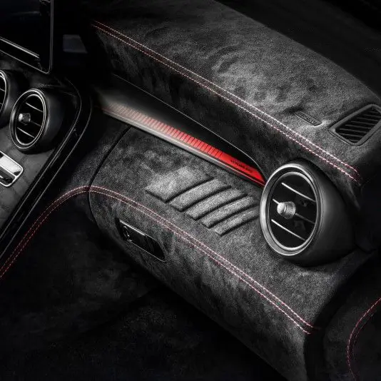 KBG Customz Auto Interieur Bekleden Alcantara